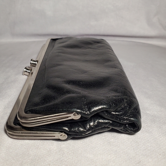 Hobo Lauren Clutch Wallet Leather In Black - Picture 6 of 13